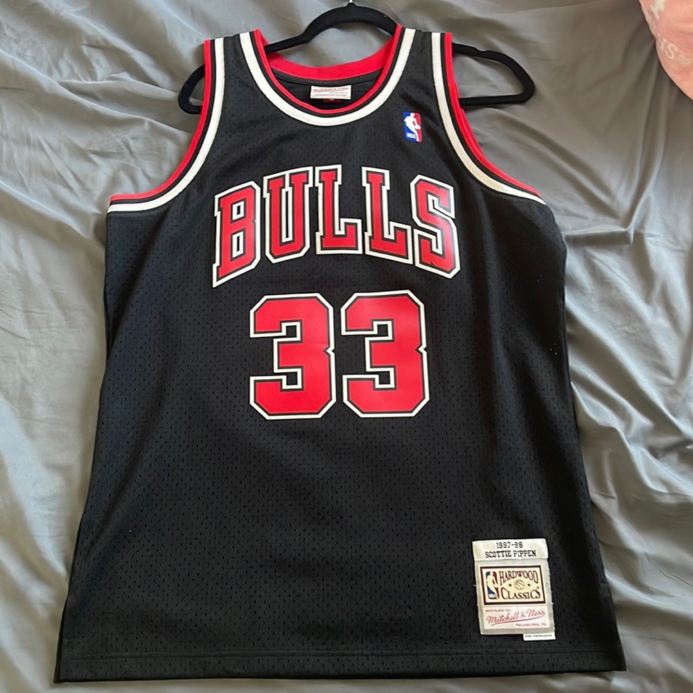 1997-1998 Hardwood Classics Mitchell & Ness Scottie Pippen Alternate Jersey